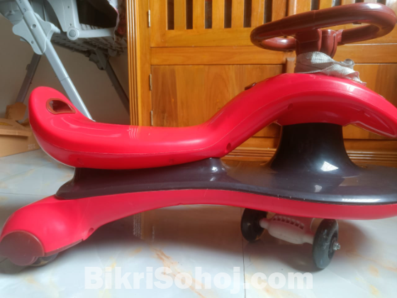 শিশুদের খেলনা ও আইটেম